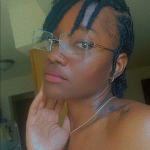 Meet your Posher, Jenay